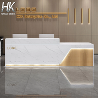 Bureau d'accueil personnalisé avec logo, durable, moderne, en bois brillant, avec bande LED, pour hôpital, bureau, salon de beauté, salle de sport, école
