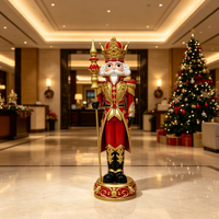 Statue de roi casse-noisette en fibre de verre, rouge et or, décoration de Noël, grande sculpture de casse-noisette grandeur nature pour l'affichage dans les hôtels et les centres commerciaux