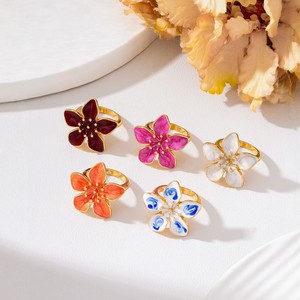Anello Floreale a Cinque Petali per Vacanze al Mare, Anello Vintage da Donna con Fiore Smaltato - Product Image 2