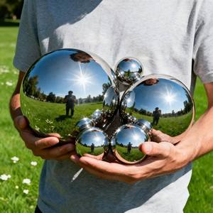 Boule de jardin en acier inoxydable poli argenté de 200 mm, finition miroir, personnalisable pour la décoration d'intérieur moderne et l'art déco - Product Image 2