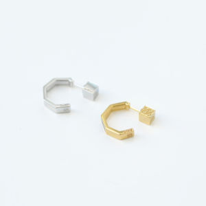 ต่างหูรุ่น Composition02 สีเหลือง ทอง 14K เพชร เครื่องประดับขายส่ง ผู้ผลิตเครื่องประดับชั้นดี ต่างหูทันสมัยแบบสั่งทำ OEM ODM - Product Image 1