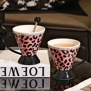 Luxury Pink Leopard Ceramic Coffee Mug Elegant Tea Cup for Women - Product Image 1