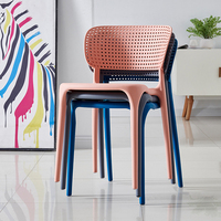 Pure Sans Bras Blanc Phoenix En Plastique En Plein Air Café Table Chaise Durable Respectueux De L'environnement Style De Conception Moderne pour Salle À Manger Salle De Bains