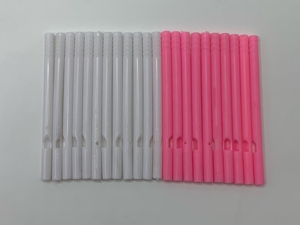 Bâtons lumineux de sucette sifflet en plastique de plusieurs couleurs de haute qualité à bas prix - Product Image 4