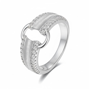 Bague en argent sterling S925 finition brossée, forme cadenas, moissanite 12 mm de large, plaqué or 14 carats, bijoux fins pour femme, idéale pour cadeau ou soirée - Product Image 2