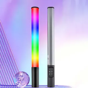 YELANGU RGB लाइट हैंडहेल्ड LED लाइट वैंड वीडियो लाइटिंग रिचार्जेबल 2500K-9900K लाइव स्ट्रीमिंग टिकटॉक YouTube के लिए डिमेबल