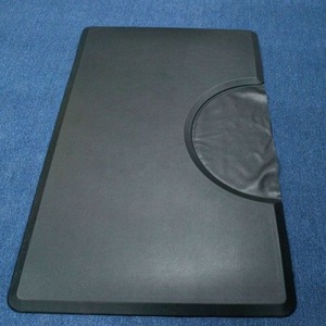 แผ่นรองพื้นร้านตัดผมทรงสี่เหลี่ยมผืนผ้า Zxm ขายส่ง กันน้ำ ผลิตจาก PVC และ PU ป้องกันความเมื่อยล้า กันลื่น สำหรับเก้าอี้ตัดผม ทำผม และซาลอน - Product Image 3