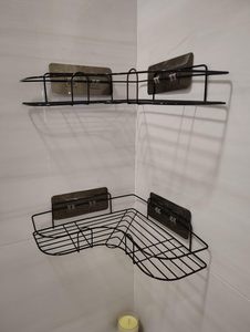 Étagère d'angle triangulaire adhésive pour salle de bain avec crochets, panier de rangement mural pour salle de bain et cuisine - Product Image 3