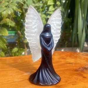 Sculpture d'ange en sélénite et obsidienne de haute qualité, 10 cm, tendance mode, en pierre naturelle, pour Thanksgiving et Pâques, vente en gros - Product Image 6