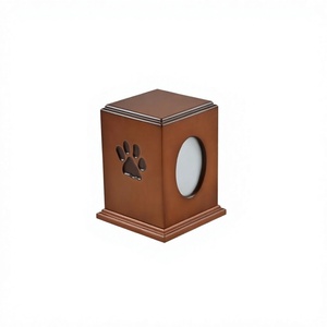 Urnes funéraires de crémation d'animal familier en bois d'empreinte de patte de sculpture à la main pour des cendres d'animal familier - Product Image 1
