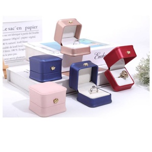 Advanced Sense Luxurious Square PU Leather Jewelry Box Custom Logo <b>Storage</b> for <b>Rings</b> with Crown - Product Image 4