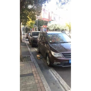 รั้วกั้นจอดรถกลางแจ้งแบบกำหนดเองจากโรงงาน พร้อมระบบล็อคฝาปิดที่จอดรถแบบสแตนเลส 304 ใช้พลังงานแสงอาทิตย์ รับน้ำหนักได้ 22 ปอนด์ - Product Image 4