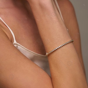 Gemnel 925 Silber Tennis-Inspirierter Stapelbarer Zirkon-Schmuck Modischer Luxuriöser Eleganter Damen-Statement-Armreif - Product Image 2