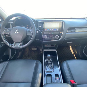 <span class=keywords><strong>Mitsubishi</strong></span> Outlander <span class=keywords><strong>de</strong></span> 7 Plazas con Asientos <span class=keywords><strong>de</strong></span> Cuero 2017 2018 2019, Auto Usado con Motor Turboalimentado Interno, Volante a la Izquierda - Product Image 6
