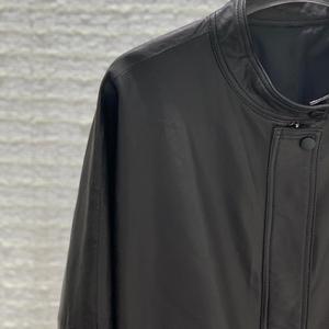 Giacca Nera da Donna in Vera Pelle di Alta Qualità, Finitura Opaca Classica - Product Image 3