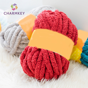 Vente Chaude Gros Stock 250 grammes Par <span class=keywords><strong>Pelote</strong></span> 100% Polyester Épais Doux Couverture Tricot Fil Chenille Chunky pour Crochet - Product Image 4