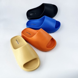Zapatillas de EVA Yeezys para deportes al aire libre, cómodas y duraderas con soporte de arco, diseño antideslizante para un uso sin fatiga - Product Image 1