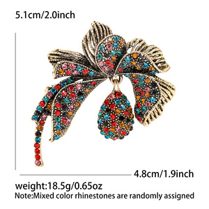 Broche de Flor Vintage com Strass para Trajes Casuais Unissex - Product Image 4