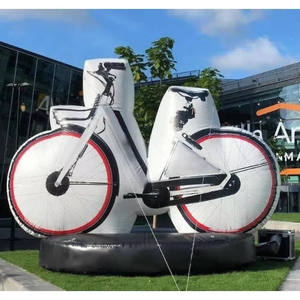 Réplique gonflable géante blanche de vélo de PVC avec le logo et le ventilateur, modèles gonflables de bicyclette, cycle géant gonflable - Product Image 1