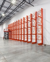 Stockez efficacement les marchandises longues avec des rayonnages cantilever à 5 niveaux avec protection contre la corrosion