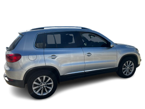 Volkswagen Tiguan SUV d'occasion, exportateur coréen de premier plan, 300 à 500 unités par mois, essence, diesel, transmission intégrale, titre propre, stock disponible mondial - Product Image 3