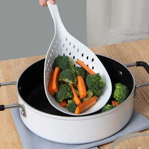 Cuillère passoire multi-usages en maille pour cuisine domestique, idéale pour égoutter l'huile, frire, égoutter et ramasser les boulettes - Product Image 4