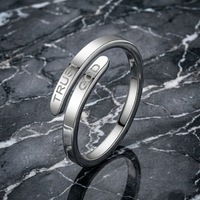 Edelstahl Offener Verstellbarer Ring mit Gravur Buchstaben Text Offener Wickel-Fingerring für Frauen Alltags- und Partyschmuck