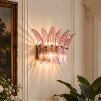 Applique murale LED en verre rayé fait main, motif pétales roses fleuris, style médiéval français, avec quincaillerie électroplaquée, pour villa, hôtel, chambre