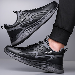 รองเท้าลำลองหนังสีขาวสำหรับผู้ชาย สไตล์เรโทร แบบผูกเชือก ใส่สบาย ไม่ลื่น เหมาะสำหรับใส่พักผ่อน - Product Image 2