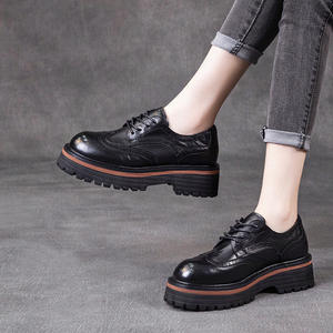 รองเท้าเดอร์บี้หนังแท้ทรงเหลี่ยม ดีไซน์ทันสมัยสำหรับฤดูใบไม้ร่วง  ใส่สบาย ทนทาน ระบายอากาศได้ดี กันน้ำ เหมาะสำหรับใส่ทำงานในออฟฟิศ - Product Image 3