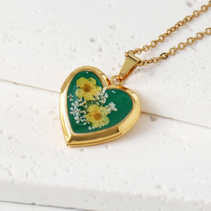 Tùy Chỉnh Hình Ảnh Trái Tim Mề Đay <span class=keywords><strong>Handmade</strong></span> Khô Ép Hoa Sinh Hoa Mặt Dây Chuyền Vòng Cổ Cho Phụ Nữ Quà Tặng - Product Image 6