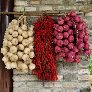 Lanière en plastique avec pendentifs <span class=keywords><strong>d</strong></span>écoratifs en forme de légumes artificiels (<span class=keywords><strong>ail</strong></span>, poivre, cacahuète) - Product Image 2