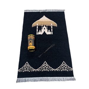 <span class=keywords><strong>Kit</strong></span> <span class=keywords><strong>de</strong></span> prière islamique 3 pièces le plus vendu : Tapis <span class=keywords><strong>de</strong></span> prière avec motif doré, perles <span class=keywords><strong>de</strong></span> tasbih et boîte <span class=keywords><strong>pour</strong></span> la maison, la mosquée et le culte du Ramadan - Product Image 3