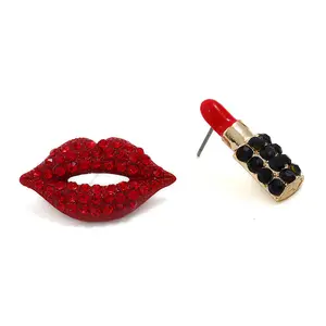 Anting Lipstik Bibir Merah Seksi Mode Anting Kancing Berlian Asimetris untuk Wanita Anting Jhumka