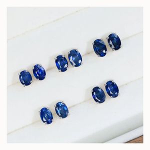 Pendientes Xinfly de Oro Blanco de 18k con Zafiro Azul de 0.68ct y Diamantes - Product Image 1