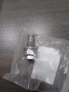 El mejor precio a la venta para nuevo para Komatsu WA200 WA250 Válvula de alivio del cargador 723-60-27500 Material de acero - Product Image 3