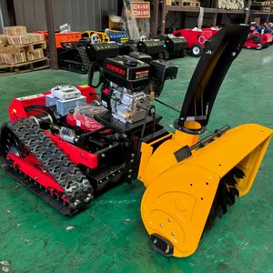 สนาม<span class=keywords><strong>หญ้า</strong></span>ที่มีใบมีดตีนตะขาบเหมาะสำหรับเทย์เลอร์ภูมิประเทศไม่เรียบมีความสามารถในการปีนเขาที่แข็งแกร่งพร้อม<span class=keywords><strong>เครื่อง</strong></span>เป่าหิมะ - Product Image 3