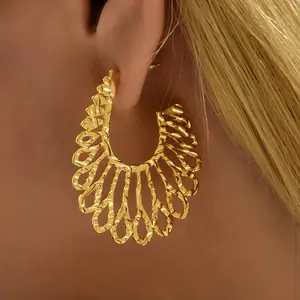 2023 New Arrival Fashion Jewelry Copper Plated 18K True Gold Earrings Peacock Feather Shape Hollow Geometry Minimalist Earrings