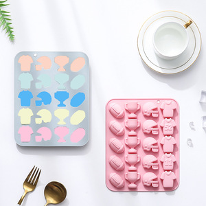 Moldes de Silicona con Diseño de Rugby para Pasteles, Reutilizables, de Grado Alimenticio, Lindos Moldes Magnéticos de Silicona para Chocolate, Dulces y Hielo - Product Image 2