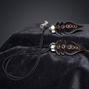 Pendentif Chakra en Pierre Précieuse en Forme de Goutte d'Eau, Sculpté à la Main, Portable, Art Feng Shui, Objet de Collection du Gujarat - Product Image 3