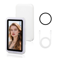 L'appareil de partage d'écran pour selfie sur téléphone portable adopte un écran tactile rétroéclairé pour le partage de selfie, intégré à l'arrière du téléphone.