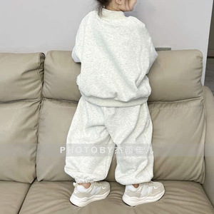 Nuevo Conjunto de Dos Piezas de Invierno para Niños y Niñas, Sudadera Holgada Informal con Estampado de Letras Simples, Forro Polar, Ropa Infantil Cómoda - Product Image 3