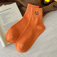 Chaussettes de sport d'Halloween en gros, chaussettes en tissu tricoté fin 200 aiguilles, cadeau d'Halloween, chaussettes en coton, chaussettes orange