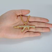 Offre Spéciale 18K Plaqué Or Acier Inoxydable Déclaration AK 47 Pistolet Pendentif Collier pour Hommes Strass Cristal Hip Hop Style Mode