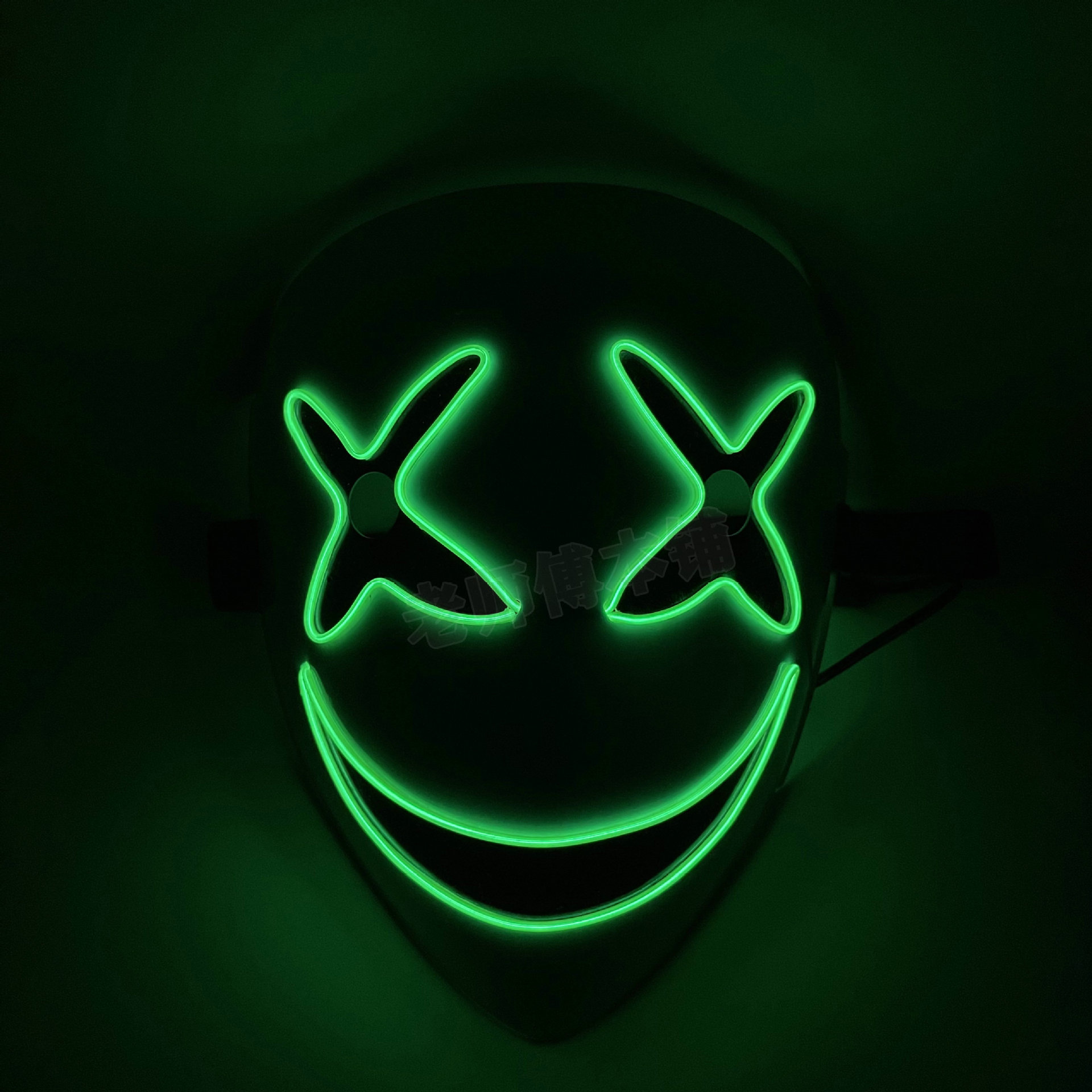 Luminous xx eyes-green light