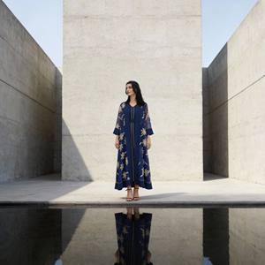 Abaya maxi en polyester brodée de luxe pour femmes musulmanes, robe de soirée élégante sur mesure, vente en gros - Product Image 1