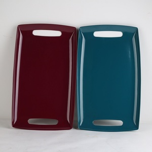 Plateau de service rectangulaire en mélamine rouge 40x24x2,5 cm avec poignée, compatible lave-vaisselle, finition laquée, motif uni, pour usage en cuisine - Product Image 5