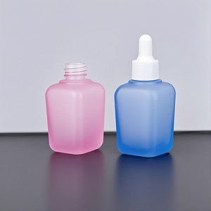 Vente en gros d'usine - Flacons compte-gouttes carrés en verre transparent dégradé personnalisés de 30 ml, 60 ml, 100 ml - Emballage cosmétique - Contenant vide - Product Image 3