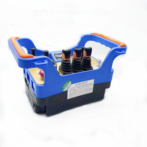 Telecomando Impermeabile 12V/24V a Codice Fisso per Gru di Veicoli di Soccorso con Braccio Idraulico, 315MHz, 6 Pulsanti, Batteria Ricaricabile - Product Image 1
