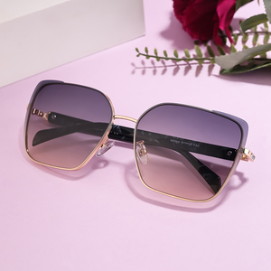 Partagas แว่นกันแดดแฟชั่นสำหรับผู้หญิงแว่นกันแดด UV400กรอบโลหะขนาดใหญ่ออกแบบโลโก้ได้ตามต้องการ - Product Image 3